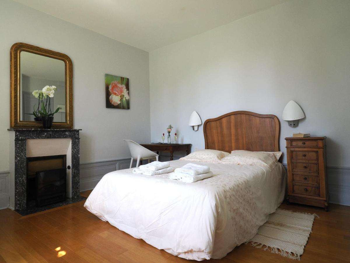 Le Jardin Des Lys - Chambre D'Hote Ou Appartement La Roche-Posay Luaran gambar