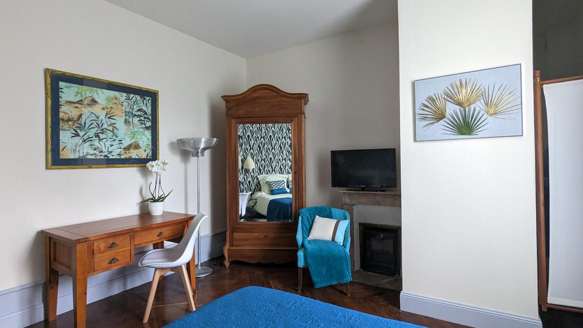 Le Jardin Des Lys - Chambre D'Hote Ou Appartement La Roche-Posay Bilik gambar