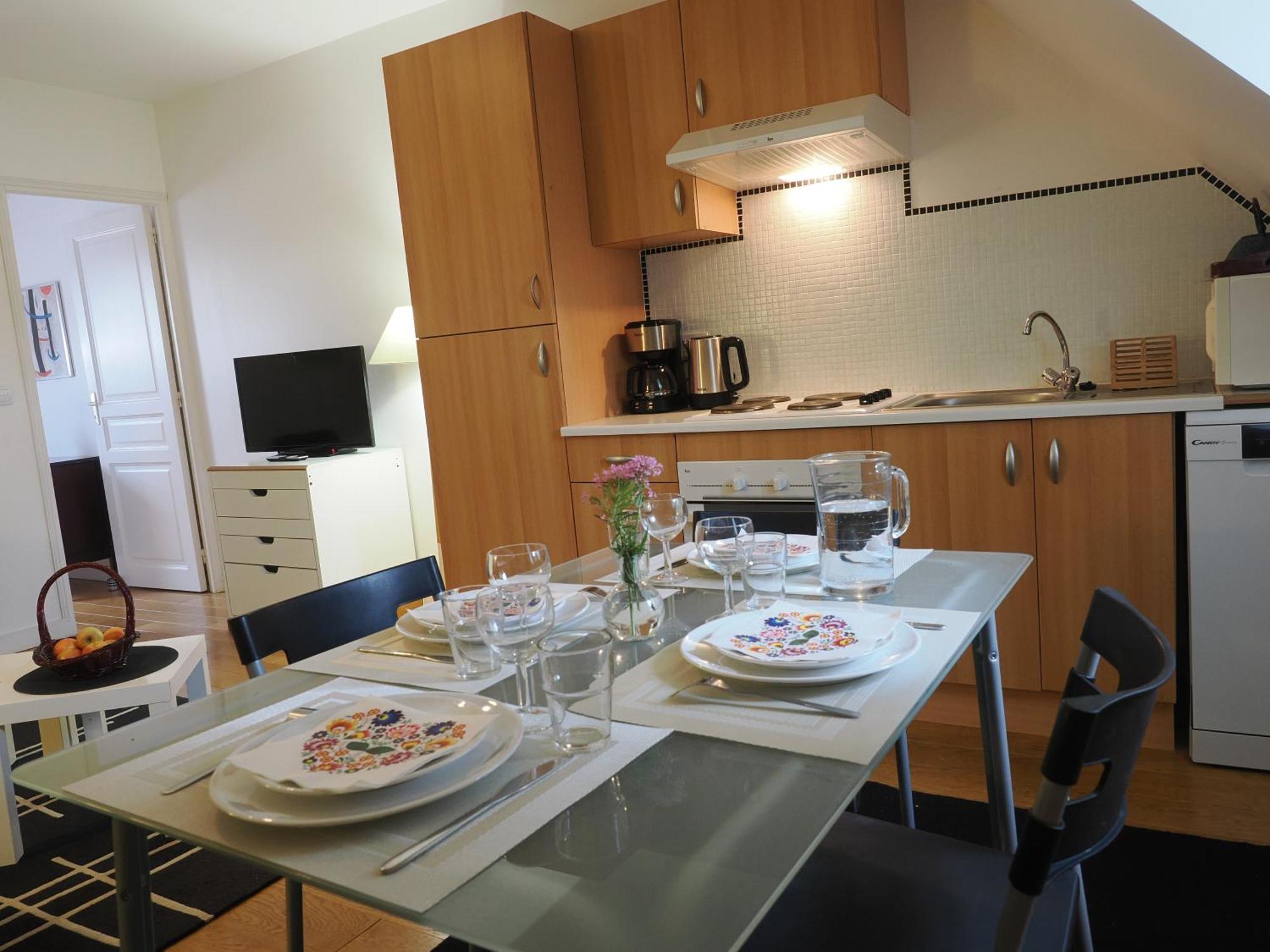 Le Jardin Des Lys - Chambre D'Hote Ou Appartement La Roche-Posay Bilik gambar